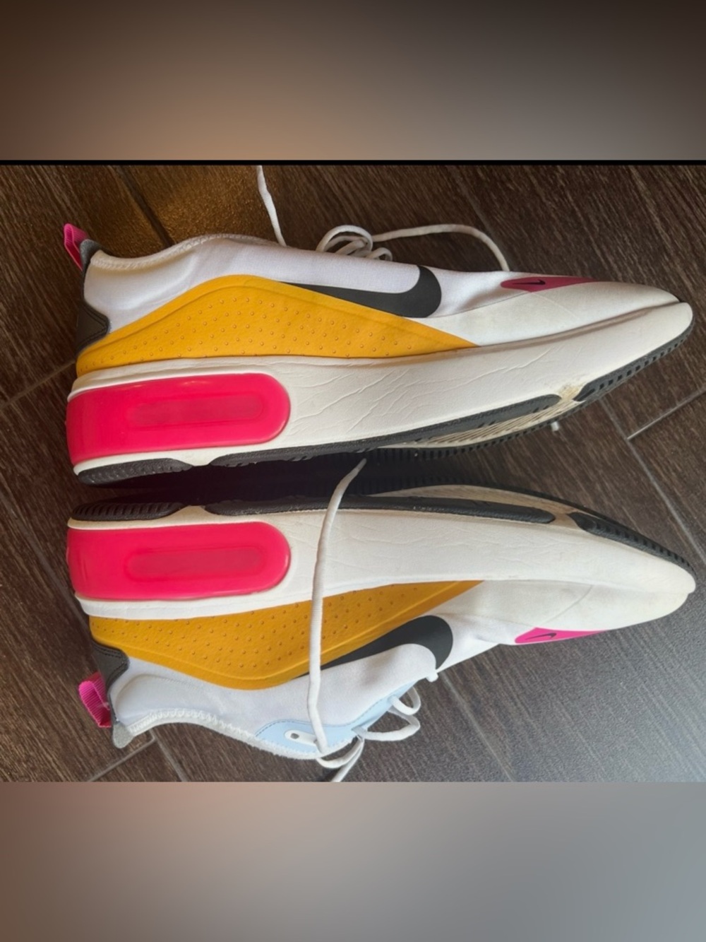 Nike Air Max Dia SE Sneakers White Pink Yellow Women’s Size 9.5 Like New